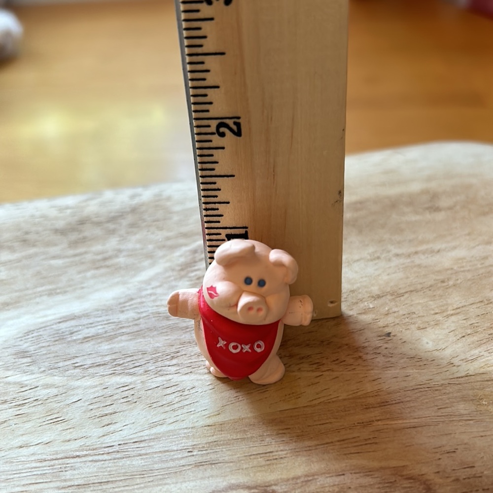 Hallmark Valentine Merry Mini Pig 1989 Vintage Figurine Kisses 💋 xoxo 💋 Cute 🥰 - Picture 6 of 7